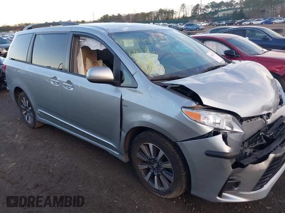 2019 Toyota Sienna LE with VIN 5TDJZ3DC1KS223552, listed as a IAAI auction lot 41809475 with 77,809 mi miles. Bid and sale history available at carsss.com. Image 6.