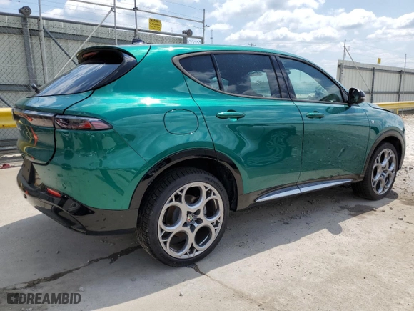 2024 Alfa Romeo Tonale Ti with VIN ZASPATCW0R3055934, listed as a Copart auction lot 67899114 with 4,211 mi miles and Salvage Title. Bid and sale history available at carsss.com. Image 3.