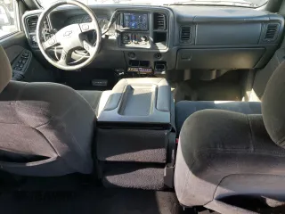 2003 Chevrolet Silverado 1500HD LS with VIN 1GCGK13UX3F176455, listed as a Copart auction lot 53900295 with 93,245 mi miles and Salvage Title. Bid and sale history available at DreamBid. Image 8.