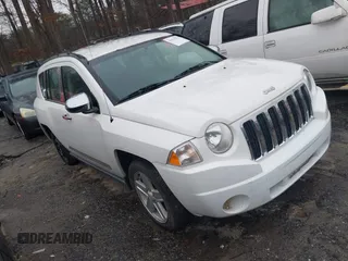 2007 Jeep Compass Sport with VIN 1J8FT47W27D256252, listed as a IAAI auction lot 41616554 with 210,125 mi miles. Bid and sale history available at carsss.com. Image 1.