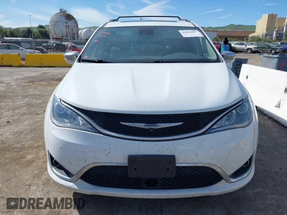 2017 Chrysler Pacifica Limited with VIN 2C4RC1GG6HR659936, listed as a IAAI auction lot 42024887 with 83,705 mi miles and . Bid and sale history available at DreamBid. Image 12.