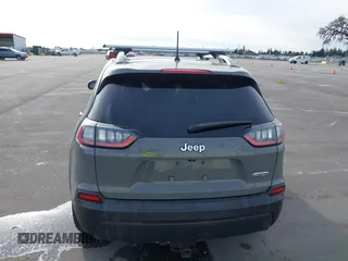 2019 Jeep Cherokee Latitude Plus z VIN 1C4PJLLB6KD469762, wystawiony jako IAAI lot #41621194 z przebiegiem Nie podano mil oraz . Historia ofert i sprzedaży dostępna na DreamBid. Obrazek 16.