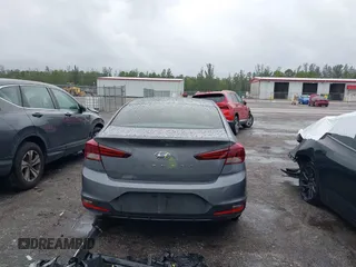 2020 Hyundai Elantra SE z VIN 5NPD74LF1LH498494, wystawiony jako IAAI lot #42238599 z przebiegiem 40 928 mil mil oraz . Historia ofert i sprzedaży dostępna na DreamBid. Obrazek 17.