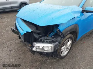 2020 Hyundai Kona SE with VIN KM8K1CAA4LU418696, listed as a IAAI auction lot 41950986 with 75,998 mi miles. Bid and sale history available at carsss.com. Image 20.