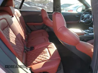 2022 Audi SQ8 Prestige z VIN WA1CWBF16ND026457, wystawiony jako Copart lot #84327434 z przebiegiem 24 770 mil mil oraz Szkoda całkowita • Salvage title. Historia ofert i sprzedaży dostępna na DreamBid. Obrazek 11.