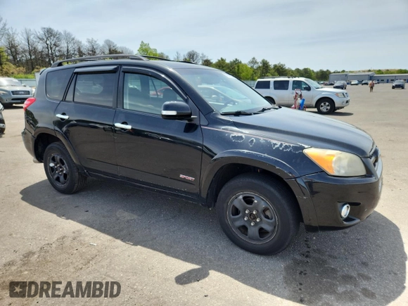 2011 Toyota RAV4 Sport z VIN JTMRK4DV9B5102904, wystawiony jako Copart lot #57867555 z przebiegiem 156 240 mil mil oraz Szkoda całkowita • Salvage title. Historia ofert i sprzedaży dostępna na DreamBid. Obrazek 4.
