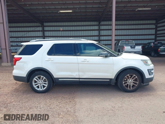 2016 Ford Explorer XLT with VIN 1FM5K7D87GGA58287, listed as a IAAI auction lot 41724911 with 137,086 mi miles and . Bid and sale history available at carsss.com. Image 13.