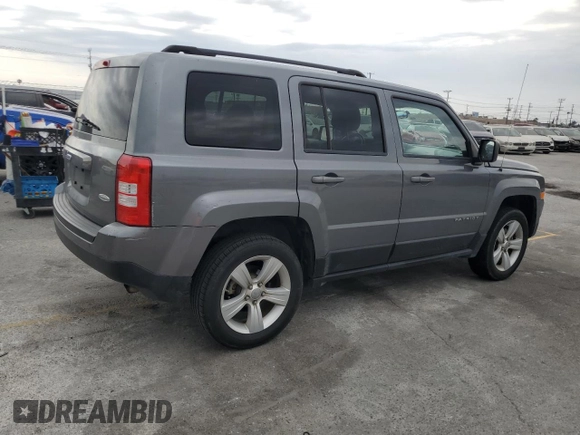 2013 Jeep Patriot Latitude z VIN 1C4NJRFB1DD101742, wystawiony jako Copart lot #59486385 z przebiegiem 92 001 mil mil oraz Czysty tytuł • Clean title. Historia ofert i sprzedaży dostępna na DreamBid. Obrazek 3.