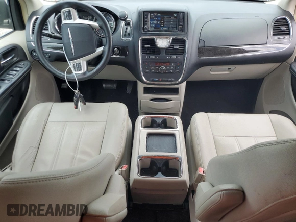 2016 Chrysler Town & Country Touring with VIN 2C4RC1BG2GR247759, listed as a Copart auction lot 68791534 with 121,758 mi miles and Salvage Title. Bid and sale history available at DreamBid. Image 8.