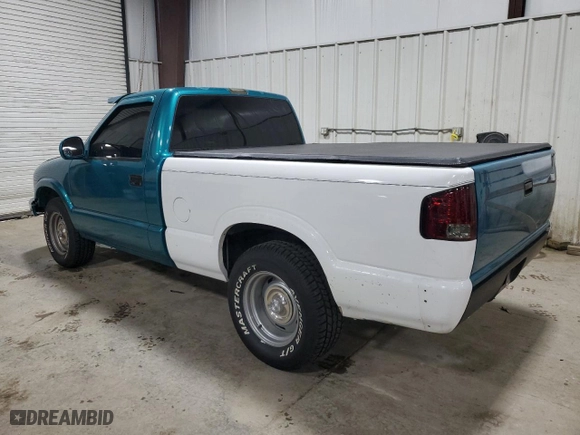 1994 GMC Sonoma with VIN 1GTCS1441RK520655, listed as a Copart auction lot 49956605 with NaN miles and Salvage Title. Bid and sale history available at carsss.com. Image 2.