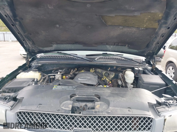 2004 Chevrolet Silverado 2500 LS with VIN 1GCGK29U84E311873, listed as a IAAI auction lot 42096136 with 268,581 mi miles. Bid and sale history available at carsss.com. Image 10.