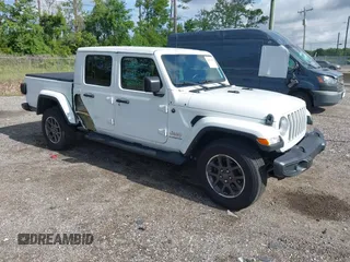 2021 Jeep Gladiator Overland с VIN 1C6HJTFG3ML584038, выставлен на аукционе IAAI как лот 42634959 с пробегом 21 843 миль миль и . История ставок и продаж доступна на DreamBid. Изображение 1.