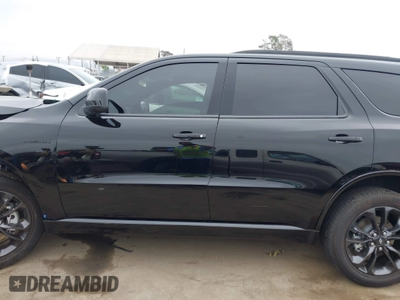 2025 Dodge Durango R/T with VIN 1C4SDJCT6SC503445, listed as a IAAI auction lot 42428235 with 7,142 mi miles and . Bid and sale history available at DreamBid. Image 14.