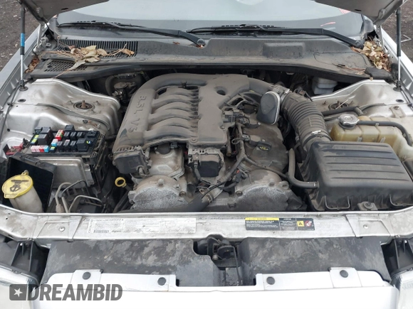 2006 Chrysler 300 Touring with VIN 2C3KK53G36H417291, listed as a IAAI auction lot 41031790 with Not Provided miles and . Bid and sale history available at carsss.com. Image 10.