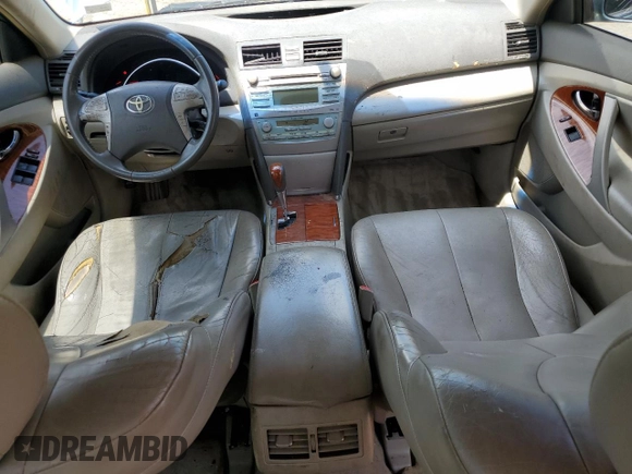 2008 Toyota Camry LE z VIN 4T1BK46K88U575417, wystawiony jako Copart lot #59084185 z przebiegiem 242 347 mil mil oraz Czysty tytuł • Clean title. Historia ofert i sprzedaży dostępna na DreamBid. Obrazek 8.