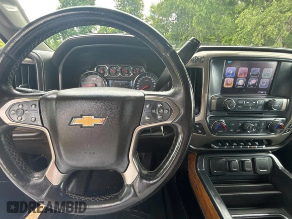 2017 Chevrolet Silverado 3500HD High Country with VIN 1GC4K1EY9HF160774, listed as a Copart auction lot 58665585 with 388,613 mi miles and Clean title. Bid and sale history available at DreamBid. Image 9.