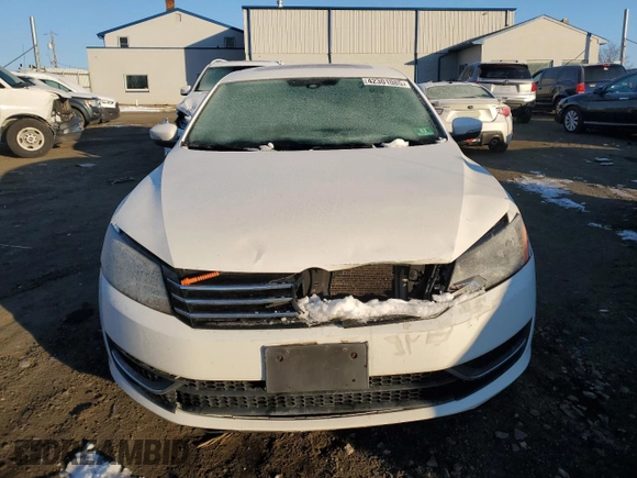 2013 Volkswagen Passat SE w/Sunroof with VIN 1VWBP7A30DC075871, listed as a Copart auction lot 42301085 with 178,034 mi miles and Clean Title. Bid and sale history available at carsss.com. Image 5.