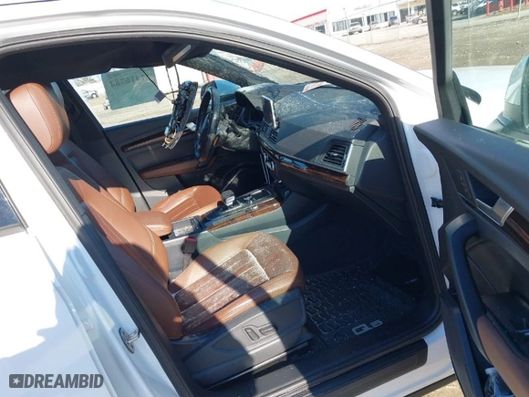 2018 Audi Q5 Premium with VIN WA1ANAFY4J2212232, listed as a IAAI auction lot 41416784 with 96,801 mi miles. Bid and sale history available at carsss.com. Image 5.