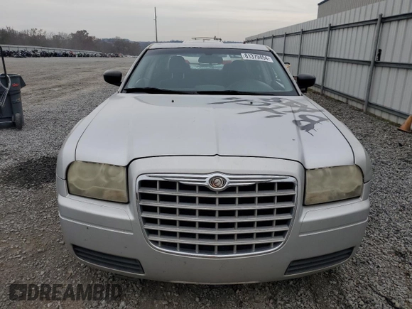 2006 Chrysler 300 with VIN 2C3KA43RX6H119013, listed as a Copart auction lot 81379494 with 177,200 mi miles and Salvage Title. Bid and sale history available at carsss.com. Image 5.