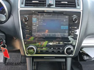 2018 Subaru Outback Premium z VIN 4S4BSAFC6J3328092, wystawiony jako IAAI lot #42566461 z przebiegiem 63 226 mil mil oraz . Historia ofert i sprzedaży dostępna na DreamBid. Obrazek 30.