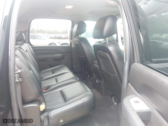 2012 Chevrolet Silverado 1500 LT with VIN 3GCPCSE08CG306633, listed as a IAAI auction lot 41507342 with 190,451 mi miles. Bid and sale history available at carsss.com. Image 8.