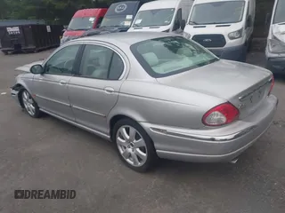 2004 Jaguar X-Type z VIN SAJEA51CX4WE01300, wystawiony jako IAAI lot #42514993 z przebiegiem 95 525 mil mil oraz . Historia ofert i sprzedaży dostępna na DreamBid. Obrazek 3.