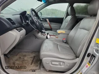 2010 Toyota Highlander Limited z VIN 5TDDK3EH2AS024908, wystawiony jako Copart lot #63053825 z przebiegiem 231 024 mil mil oraz Czysty tytuł • Clean title. Historia ofert i sprzedaży dostępna na DreamBid. Obrazek 7.