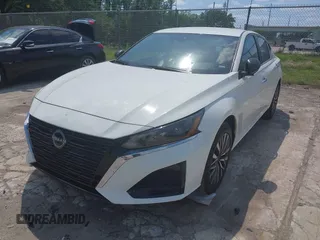 2025 Nissan Altima SV with VIN 1N4BL4DWXSN353315, listed as a IAAI auction lot 41975505 with 6,428 mi miles and . Bid and sale history available at DreamBid. Image 2.