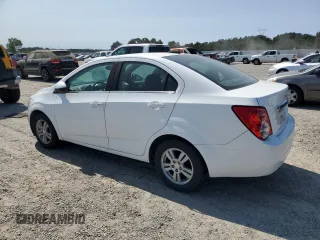 2016 Chevrolet Sonic LT z VIN 1G1JC5SH9G4134576, wystawiony jako Copart lot #58660555 z przebiegiem 127 067 mil mil oraz Czysty tytuł • Clean title. Historia ofert i sprzedaży dostępna na DreamBid. Obrazek 2.