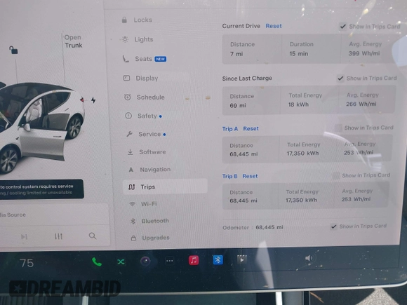 2020 Tesla Model Y Long Range with VIN 5YJYGDEE2LF044811, listed as a IAAI auction lot 41839136 with 68,445 mi miles and . Bid and sale history available at DreamBid. Image 7.