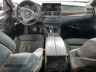 2012 BMW X6 50i z VIN 5UXFG8C53CL590742, wystawiony jako Copart lot #52072205 z przebiegiem 98 177 mil mil oraz Tytuł czysty. Historia ofert i sprzedaży dostępna na DreamBid. Obrazek 8.