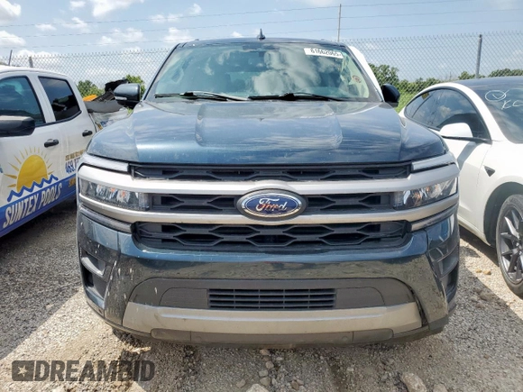 2022 Ford Expedition XLT with VIN 1FMJU1HT5NEA48449, listed as a Copart auction lot 61662065 with 31,418 mi miles and Salvage title. Bid and sale history available at DreamBid. Image 5.