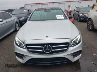 2020 Mercedes-Benz E-Class E 350 with VIN WDDZF8EB5LA733034, listed as a IAAI auction lot 41542745 with 25,324 mi miles. Bid and sale history available at carsss.com. Image 12.