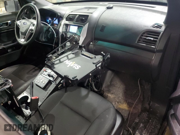 2015 Ford Utility Police Interceptor with VIN 1FM5K8AR6FGC26969, listed as a Copart auction lot 44251065 with 188,521 mi miles and Clean Title. Bid and sale history available at carsss.com. Image 8.