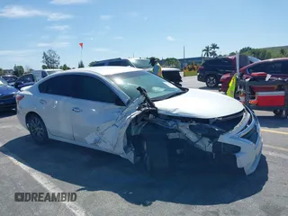 2015 Nissan Altima S z VIN 1N4AL3AP8FC212909, wystawiony jako IAAI lot #41740922 z przebiegiem 167 153 mil mil oraz . Historia ofert i sprzedaży dostępna na DreamBid. Obrazek 6.