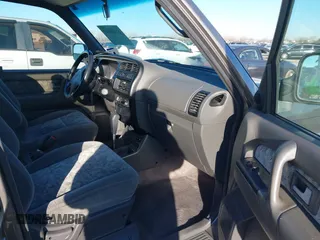2002 Isuzu Trooper S z VIN JACDS58X227J01706, wystawiony jako IAAI lot #41489087 z przebiegiem 197 538 mil mil oraz . Historia ofert i sprzedaży dostępna na DreamBid. Obrazek 5.