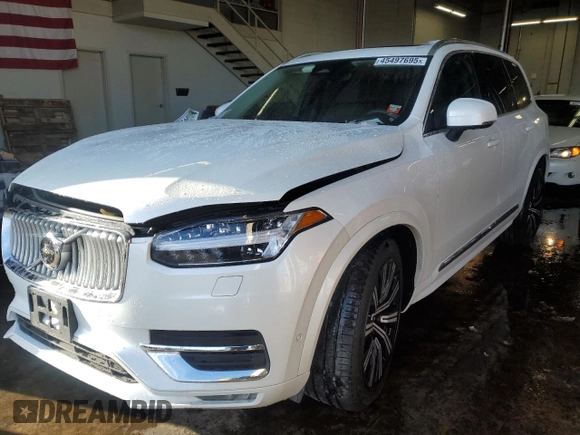 2023 Volvo XC90 Plus with VIN YV4062PN9P1985881, listed as a Copart auction lot 45497695 with 21,933 mi miles and Salvage Title. Bid and sale history available at carsss.com. Image 1.
