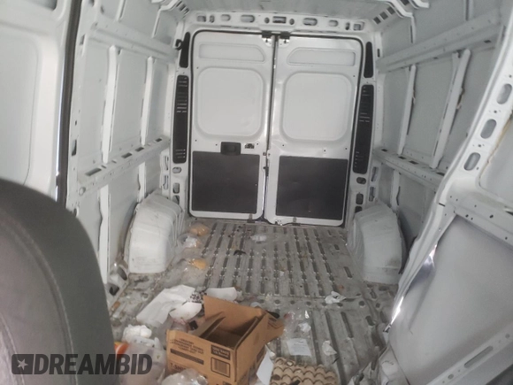 2022 Ram ProMaster Cargo with VIN 3C6MRVHG3NE124498, listed as a Copart auction lot 83543334 with 26,272 mi miles and Salvage Title. Bid and sale history available at DreamBid. Image 10.