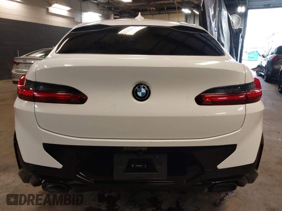 2024 BMW X4 xDrive30i z VIN 5UX33DT06R9U63095, wystawiony jako IAAI lot #40352257 z przebiegiem 19 349 mil mil oraz . Historia ofert i sprzedaży dostępna na DreamBid. Obrazek 15.