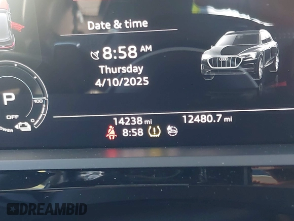 2019 Audi e-tron Prestige with VIN WA1VAAGE2KB021539, listed as a IAAI auction lot 42007353 with 14,238 mi miles and . Bid and sale history available at DreamBid. Image 7.