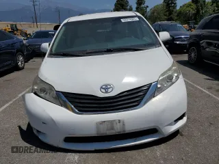 2014 Toyota Sienna LE AAS with VIN 5TDKK3DC8ES442280, listed as a Copart auction lot 59374985 with 207,563 mi miles and Salvage title. Bid and sale history available at DreamBid. Image 5.