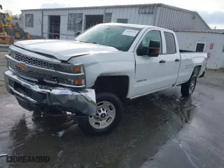 2019 Chevrolet Silverado 2500HD Work Truck with VIN 2GC2CREGXK1137979, listed as a IAAI auction lot 38536415 with 117,068 mi miles. Bid and sale history available at carsss.com. Image 2.