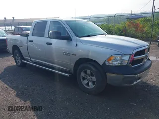 2017 Ram 1500 Tradesman z VIN 1C6RR7STXHS780786, wystawiony jako IAAI lot #42463838 z przebiegiem 210 970 mil mil oraz . Historia ofert i sprzedaży dostępna na DreamBid. Obrazek 1.