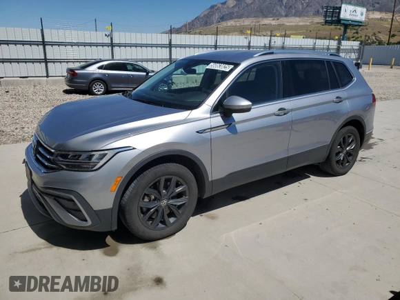 2024 Volkswagen Tiguan SE with VIN 3VV3B7AXXRM048869, listed as a Copart auction lot 56063825 with 30,881 mi miles and Clean title. Bid and sale history available at DreamBid. Image 1.