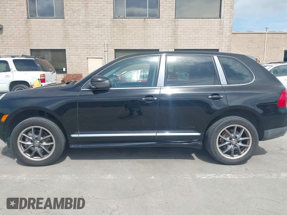 2006 Porsche Cayenne S z VIN WP1AB29P06LA69481, wystawiony jako IAAI lot #41923916 z przebiegiem 122 682 mil mil oraz . Historia ofert i sprzedaży dostępna na DreamBid. Obrazek 14.