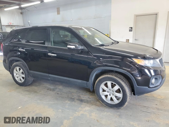 2013 Kia Sorento LX with VIN 5XYKT4A19DG387680, listed as a Copart auction lot 72417584 with 168,852 mi miles and Clean title. Bid and sale history available at DreamBid. Image 4.