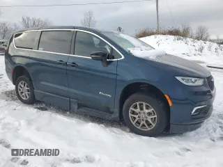 2024 Chrysler Pacifica Touring with VIN 2C4RC1FG7RR102178, listed as a Copart auction lot 88112085 with 2,767 mi miles and Clean title. Bid and sale history available at DreamBid. Image 4.