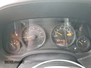 2014 Jeep Patriot Latitude with VIN 1C4NJRFBXED846992, listed as a Copart auction lot 60405735 with 93,779 mi miles and Clean title. Bid and sale history available at DreamBid. Image 9.