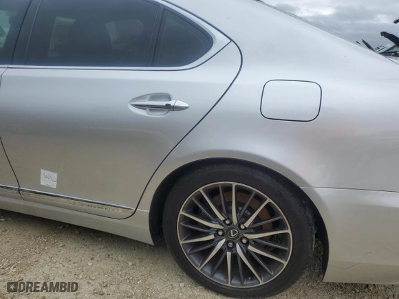 2014 Lexus LS 460 with VIN JTHBL5EF1E5131165, listed as a Copart auction lot 74124094 with 0 mi miles and Salvage Title. Bid and sale history available at carsss.com. Image 12.