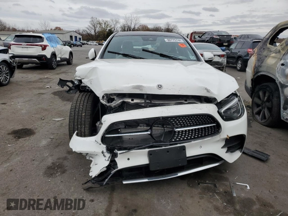 2023 Mercedes-Benz E 350 with VIN W1KZF8EB2PB172713, listed as a Copart auction lot 80775744 with 5,916 mi miles and Salvage Title. Bid and sale history available at DreamBid. Image 5.